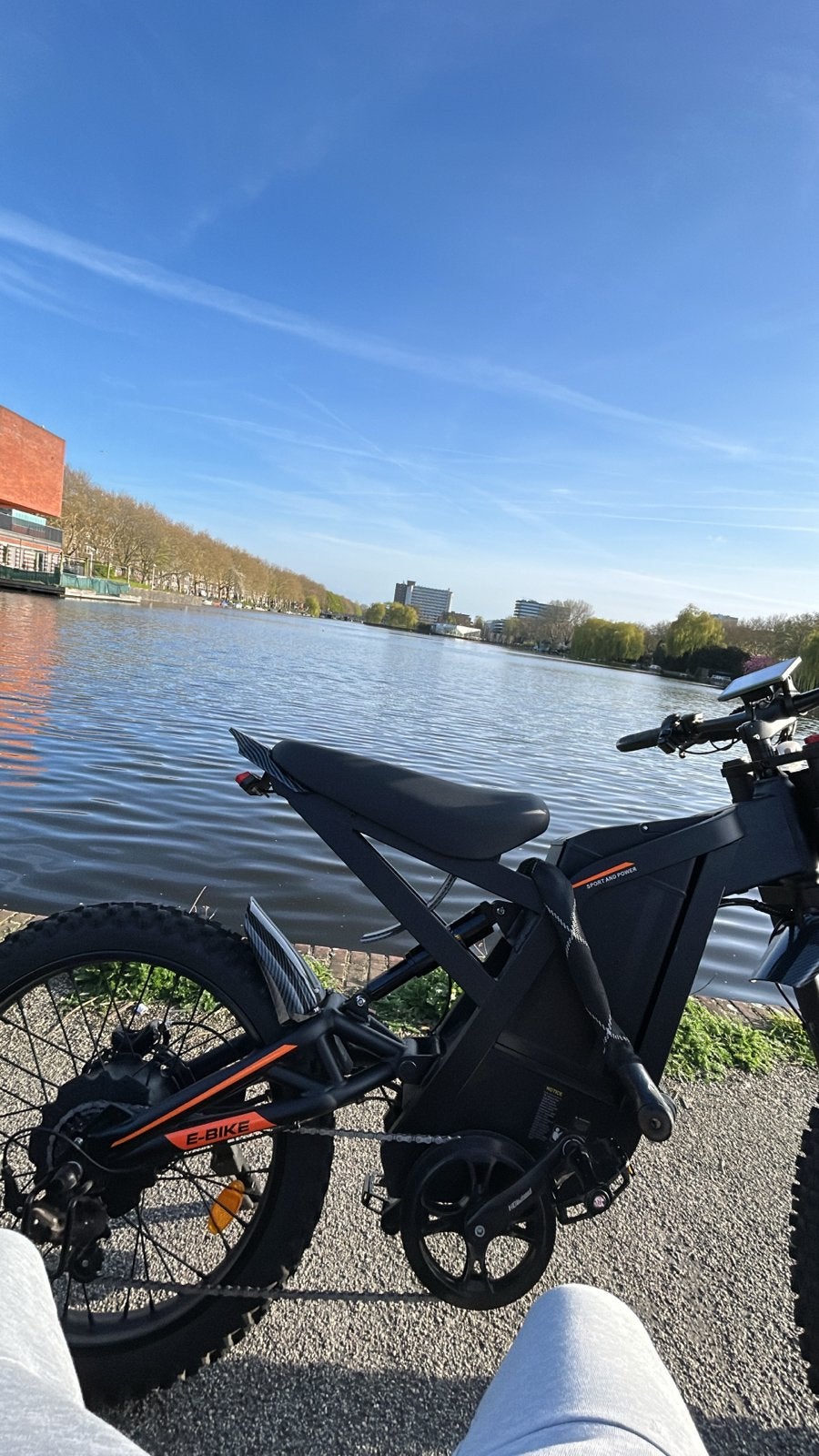 Gt2000 E-bike - Krachtige elektrische fiets, Fietsen en Brommers, Elektrische fietsen, Zo goed als nieuw, 50 km per accu of meer