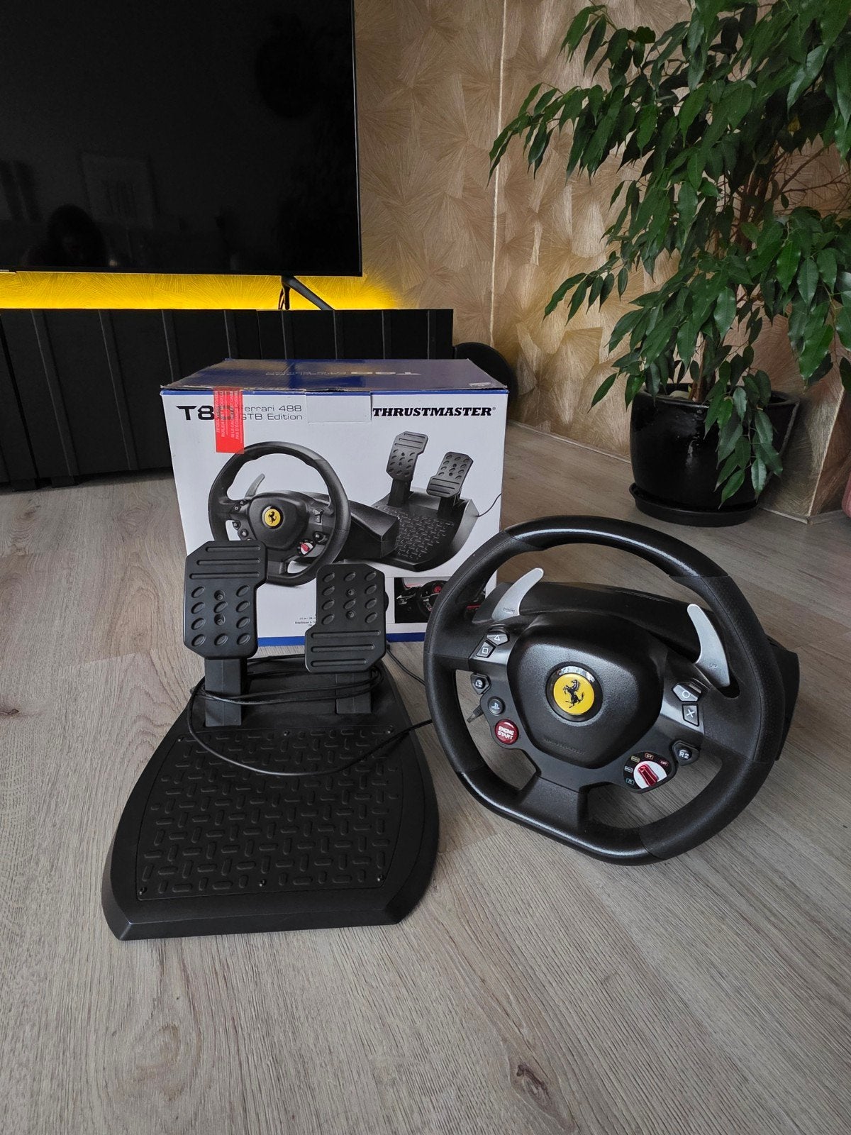 Thrustmaster T80 Ferrari 488 GTB Edition Racestuur - In doos, Ophalen of Verzenden, Zo goed als nieuw, Stuur of Pedalen, PlayStation 4