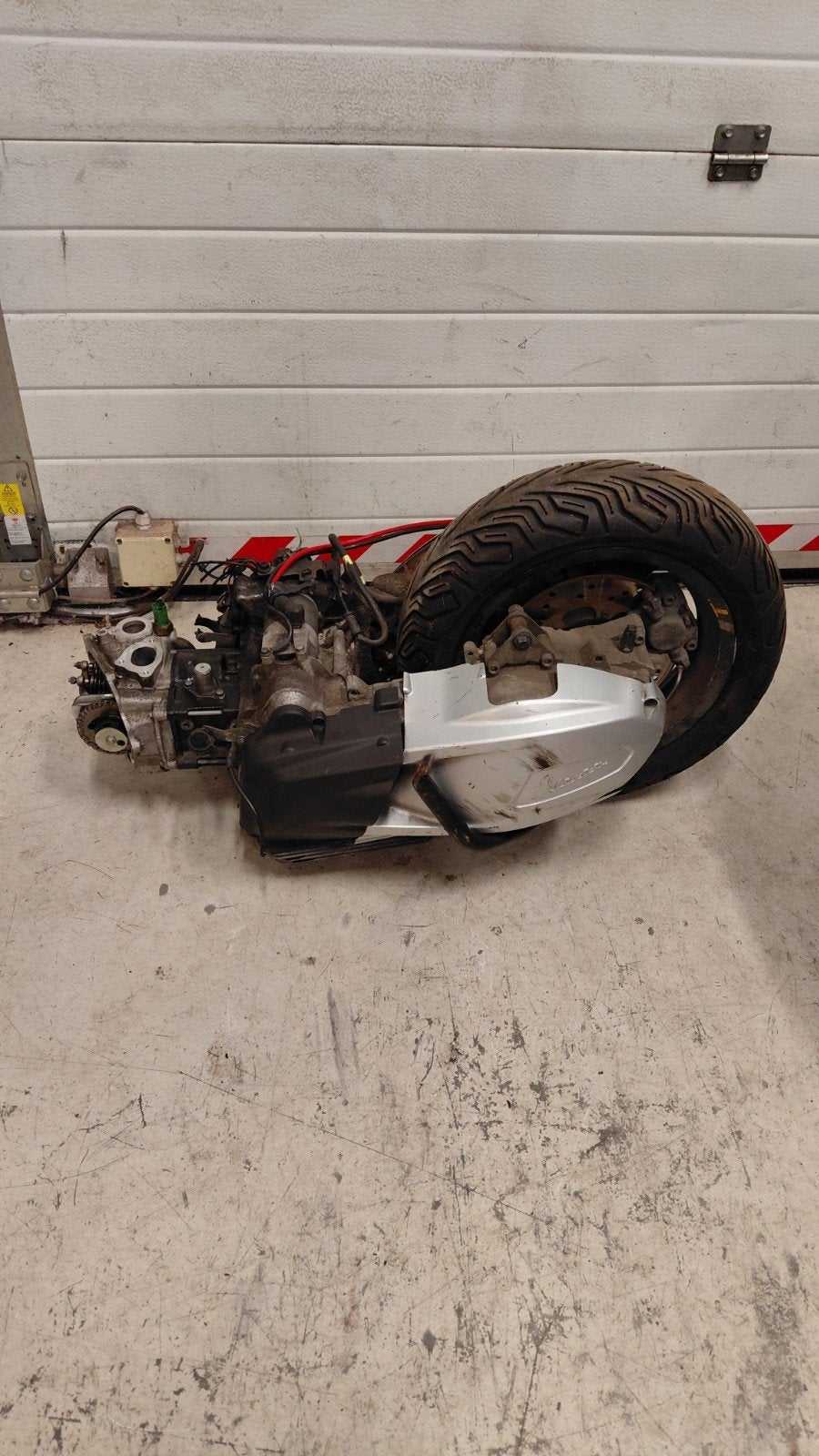 Vespa 125cc 4t motor scooter motorblok VOOR ONDERDELEN?, Ophalen, Gebruikt, Blok, Vespa