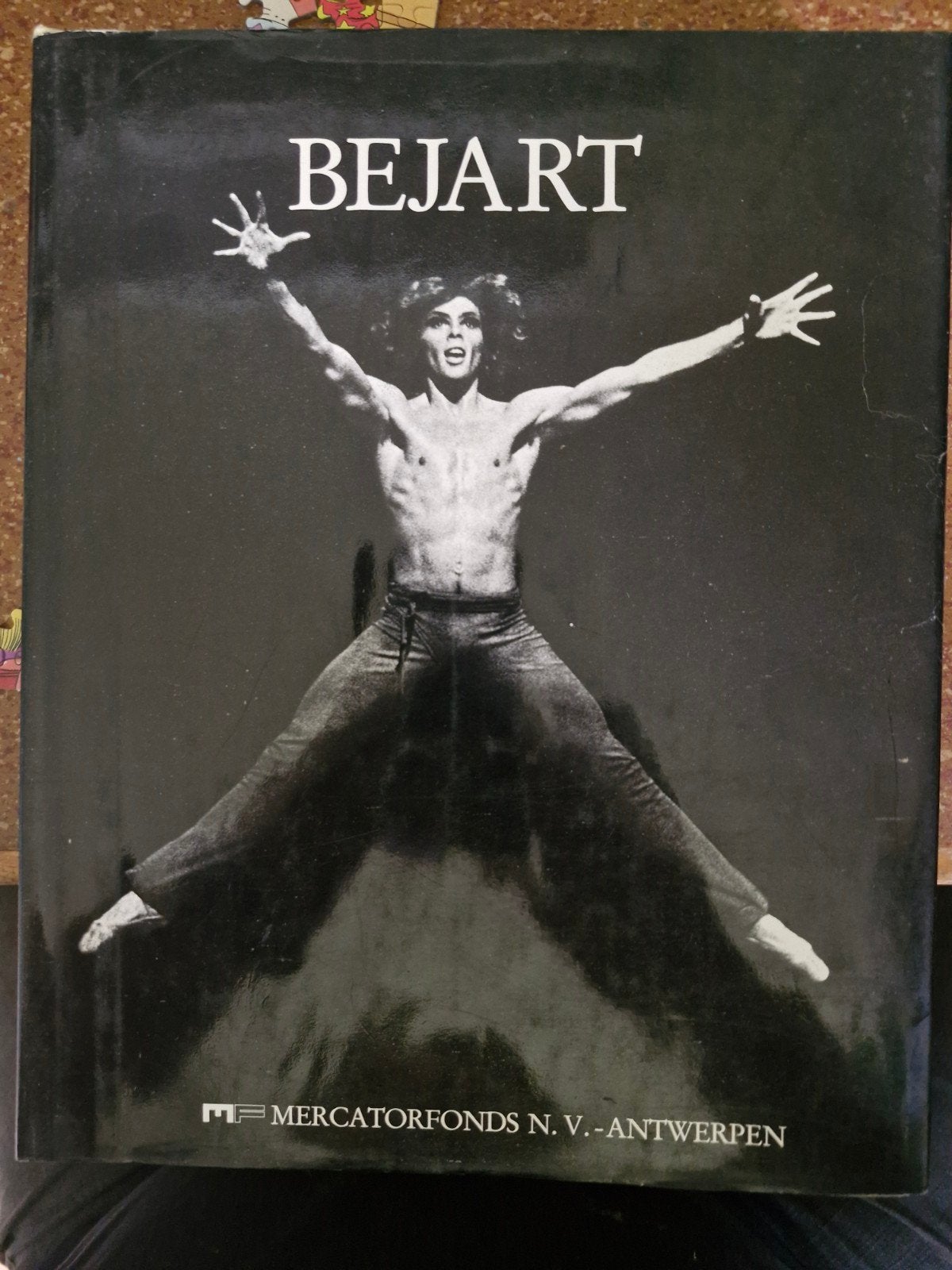 Bejart, dancing the 20th century, Ophalen of Verzenden, Zo goed als nieuw