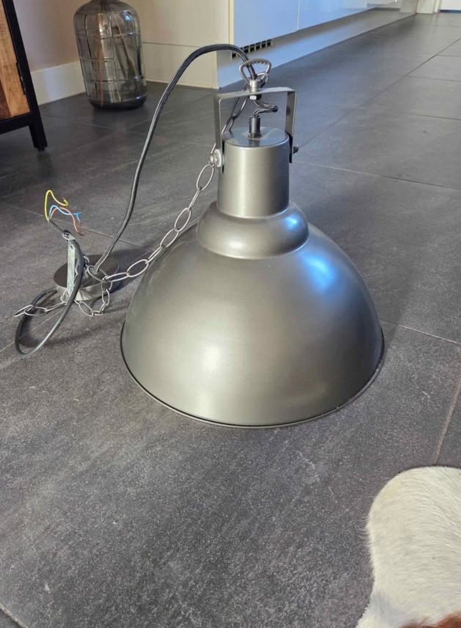 Industriële hanglamp grijs metaal, Ophalen, Gebruikt, E27 (groot), Metaal
