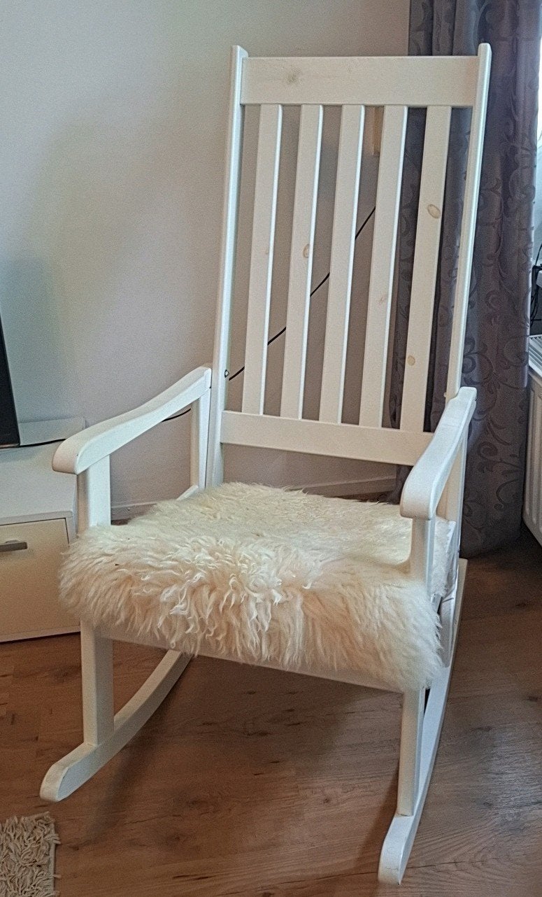 Houten schommelstoel met schapenvachtje, Ophalen, Hout, Gebruikt, Wit