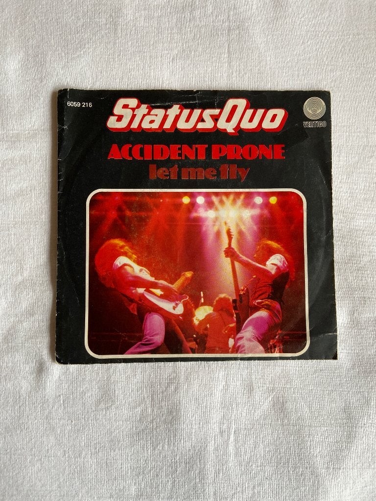 status quo - accident prone, Ophalen of Verzenden, Zo goed als nieuw, 7 inch, Rock en Metal