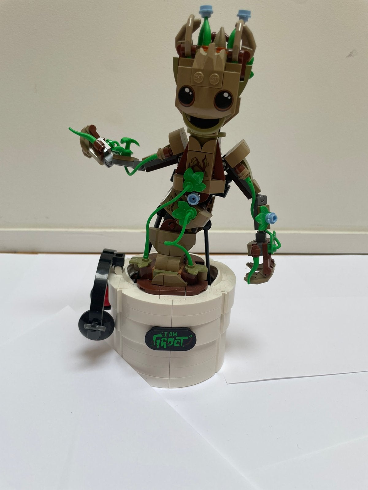 LEGO Marvel dansende Groot, Ophalen of Verzenden, Zo goed als nieuw