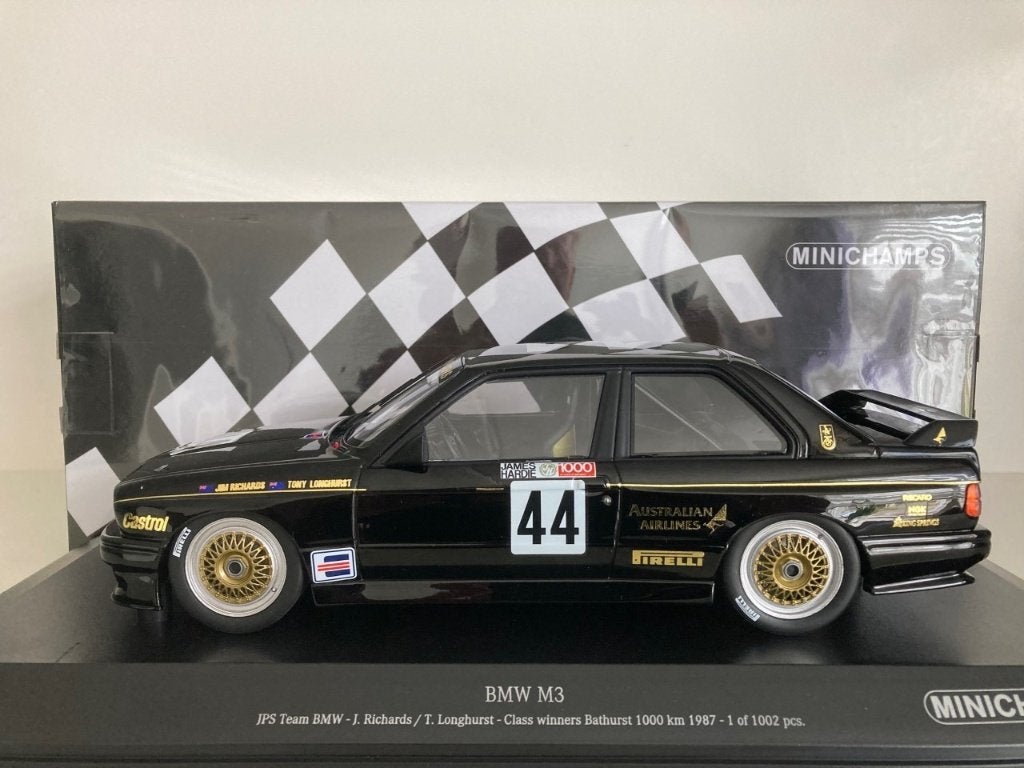 BMW M3 E30 JPS Class winner Bathurst 1000km 1987 1:18(nieuw), Hobby en Vrije tijd, Verzenden, Nieuw, Auto, MiniChamps