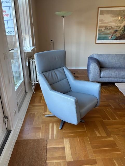 Fauteuil Trones – Relax chair (elektrisch), Ophalen, Zo goed als nieuw, 50 tot 75 cm, Leer