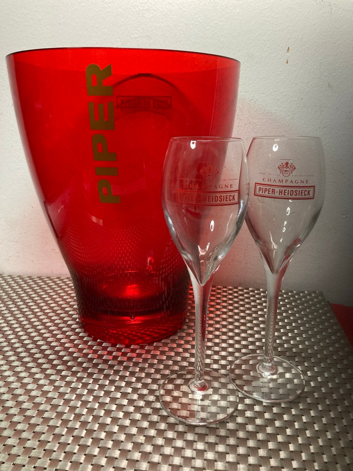 Grote Piper-Heidsieck Champagnekoeler met 2 glazen, Gebruikt, Kunststof, Ophalen of Verzenden, Modern