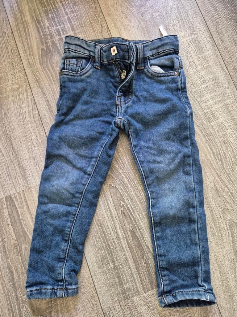 Stoere spijkerbroek maat 92 voor jongens of meisjes, Kinderen en Baby's, Kinderkleding | Maat 92, Broek, Gebruikt, Jongen of Meisje