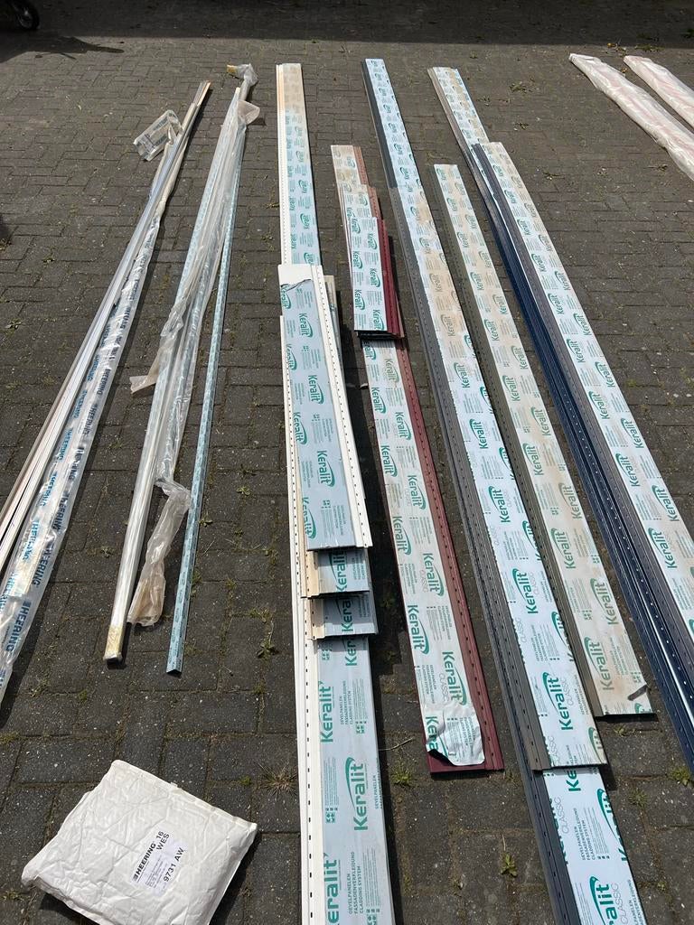Keralit gevelbekleding en aluminium startprofielen, Doe-het-zelf en Verbouw, Hout en Planken, Gebruikt, Overige typen, Overige houtsoorten