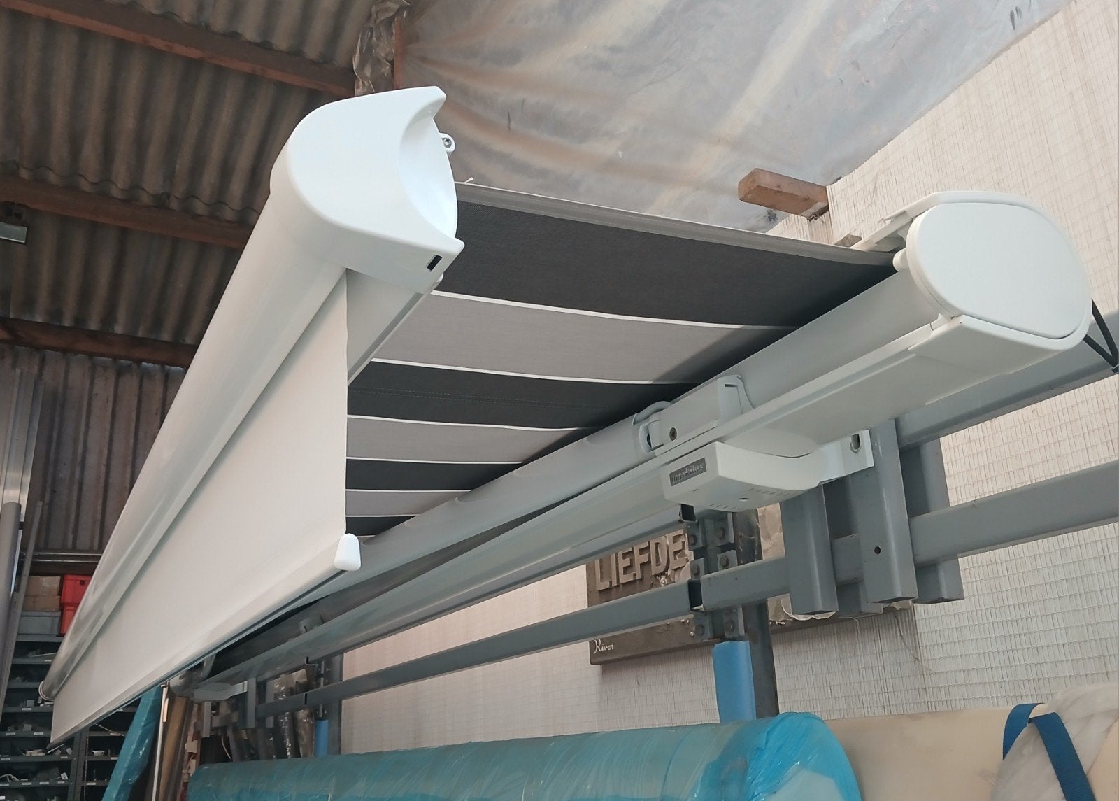 zonnescherm markilux met variovolant verlichting 480 x 365., Ophalen