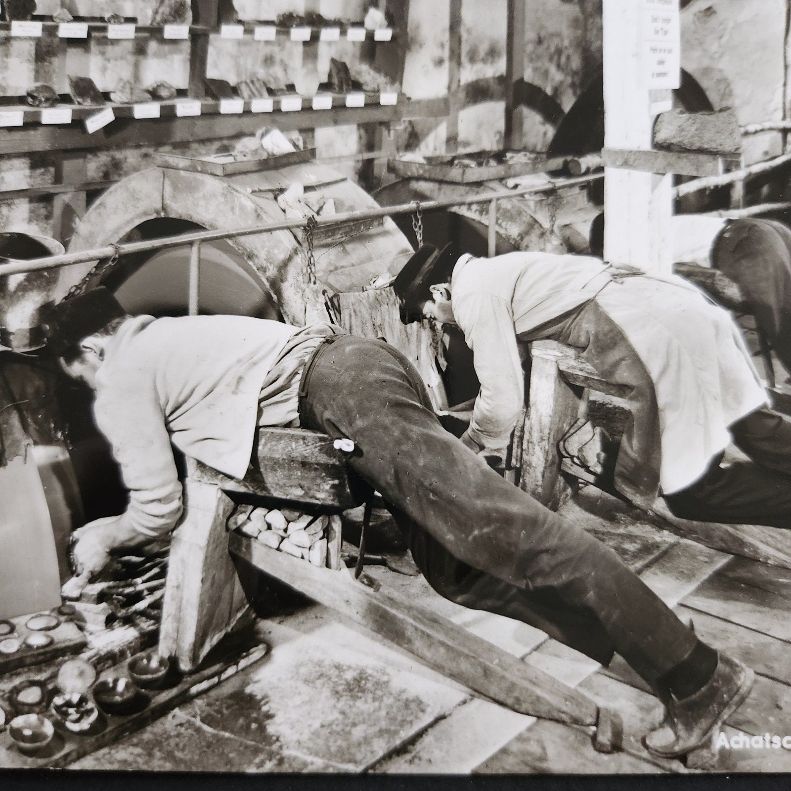 Oude foto: Achatslijper bij het werk (Idar-Oberstein), Verzenden, Voor 1940, Overige onderwerpen, Foto