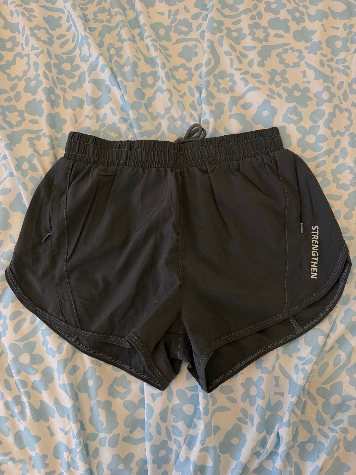 Strengthen sportbroekje maat S, Kleding | Dames, Sportkleding, Maat 38/40 (M), Verzenden, Grijs, Fitness of Aerobics