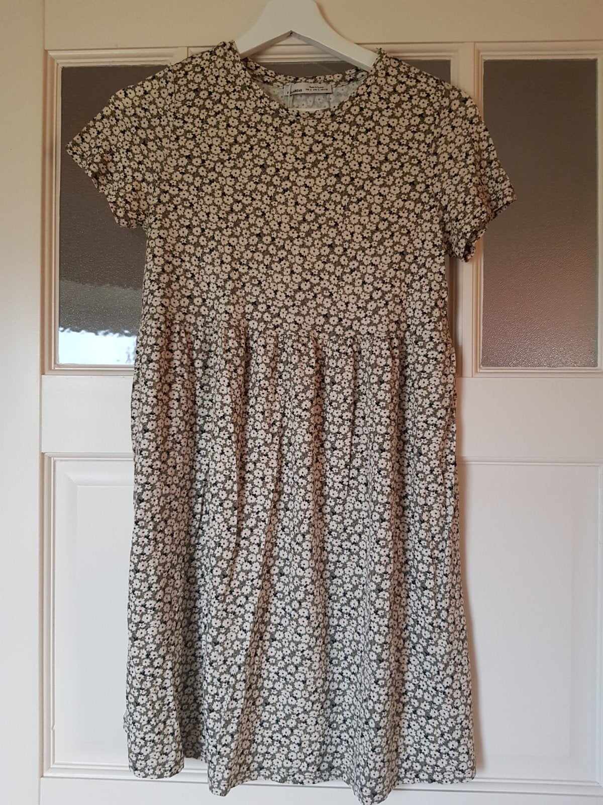 Lichtgroen jurkje bloemenprint Pull&Bear maat s, Ophalen of Verzenden, Zo goed als nieuw, Maat 36 (S), Boven de knie