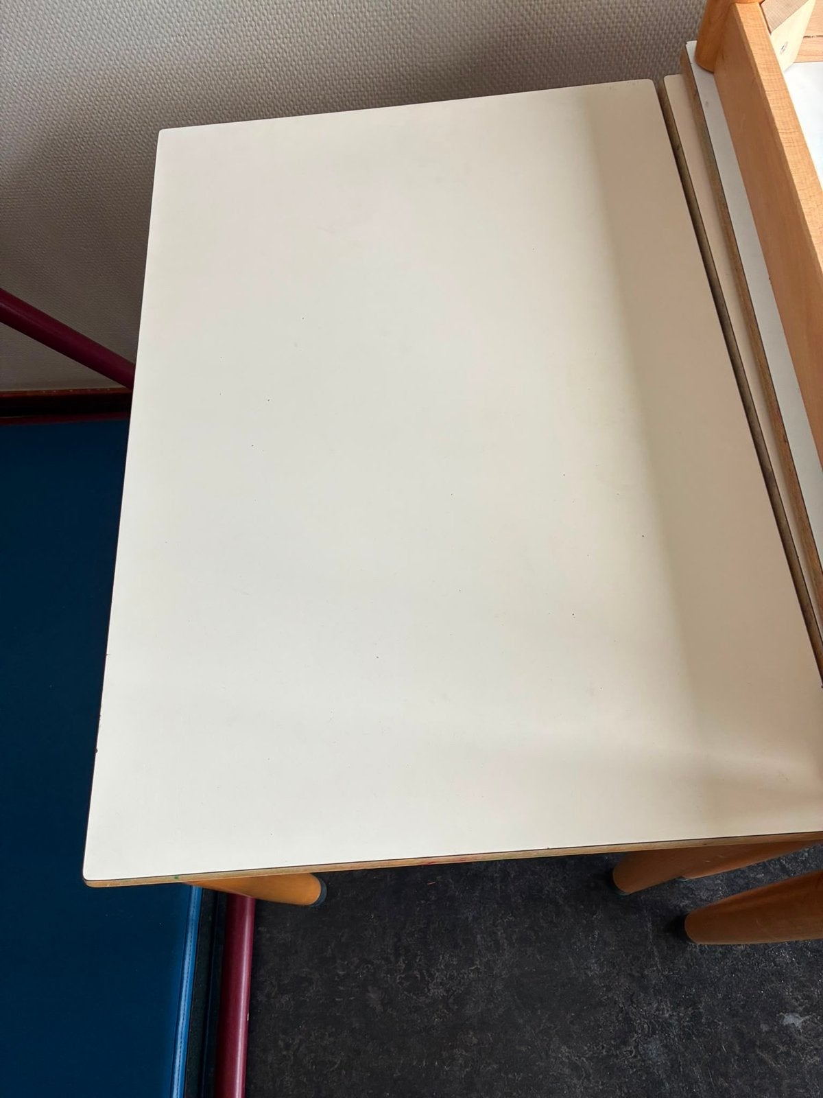 Compacte tafel - Lengte 60cm, Breedte 42cm, Hoogte 52cm, Ophalen, Gebruikt, 50 tot 100 cm, Overige houtsoorten