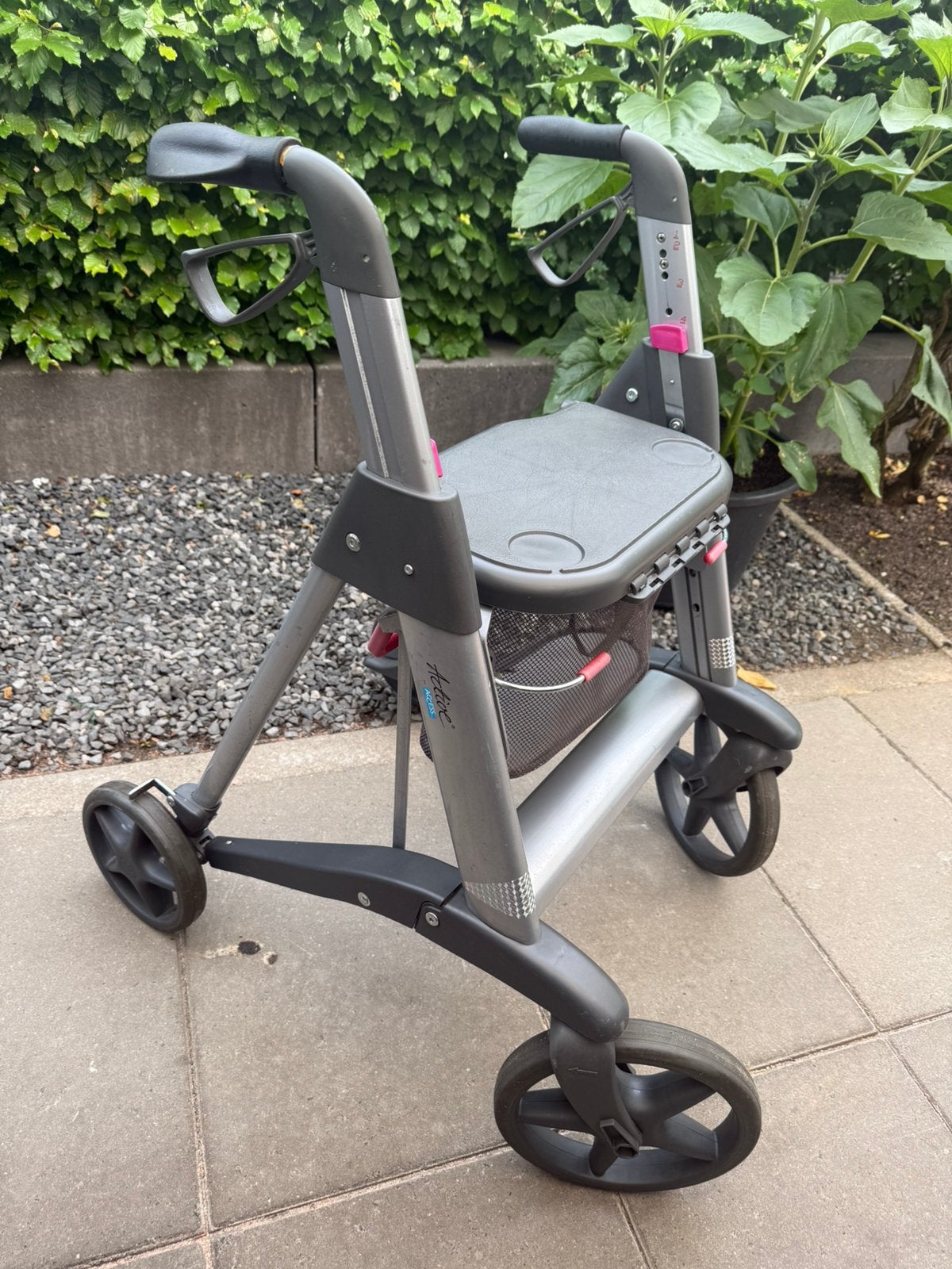 ANWB active walker rollator outlet IJsselstein, Ophalen of Verzenden, Zo goed als nieuw