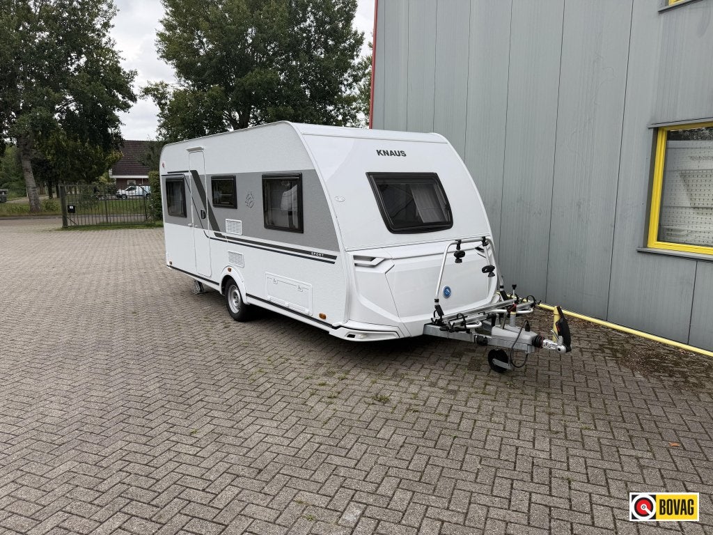 Knaus Sport 460 EU Luifel, mover, fietsenrek, Standaardzit, Schokbreker, Bedrijf, 4 tot 5 meter