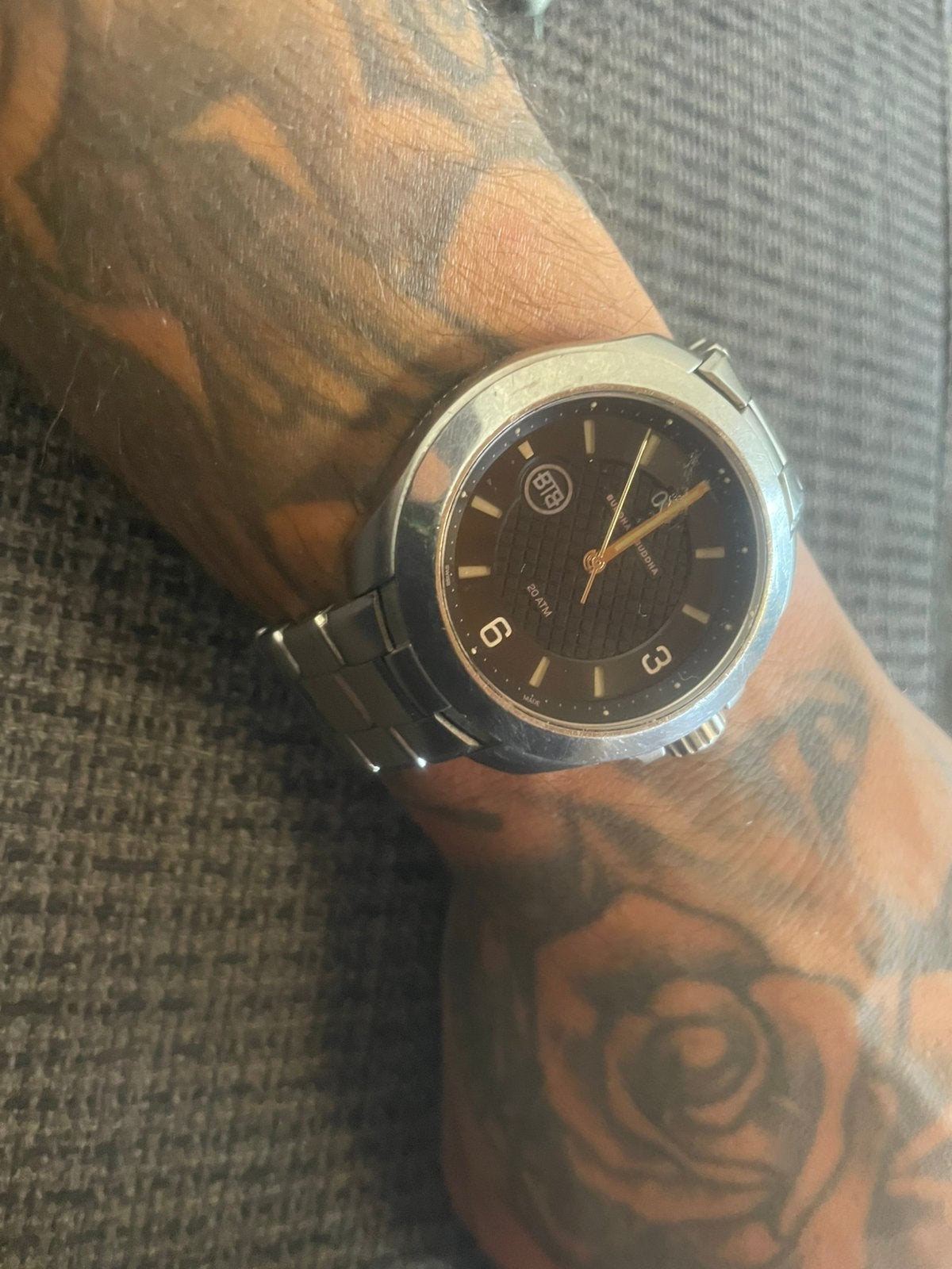 Buddha to Buddha horloge - Nette staat, zwarte wijzerplaat, Sieraden, Tassen en Uiterlijk, Overige merken, Gebruikt, Staal, Polshorloge