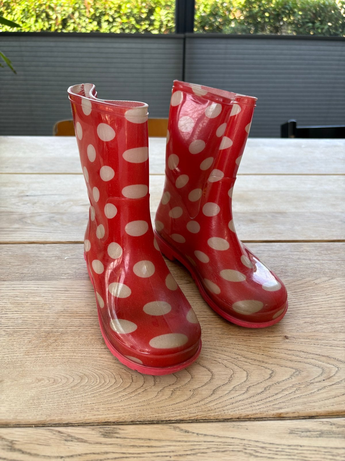 Hema regenlaarzen rood met stippen maat 30, Ophalen, Gebruikt, Jongen of Meisje, Laarzen