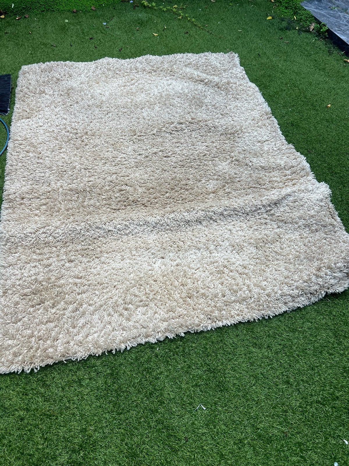 tapijt 160x210cm - Vlekken onderkant, stomerij nodig, Huis en Inrichting, Ophalen, Gebruikt, Beige, 150 tot 200 cm