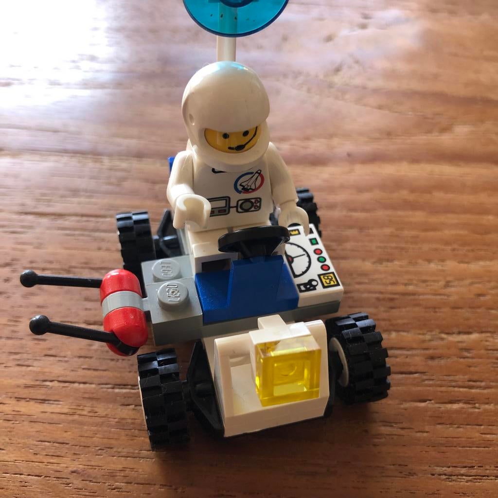 Lego Classic Space maanvoertuig met astronaut, Kinderen en Baby's, Speelgoed | Duplo en Lego, Ophalen of Verzenden, Gebruikt, Complete set