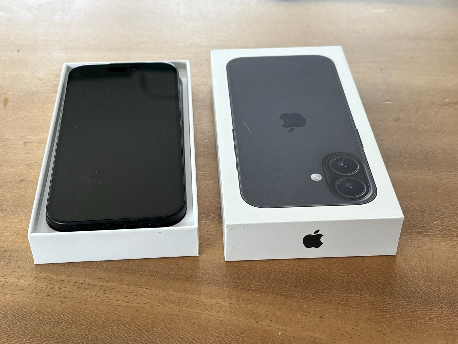ZGAN iPhone 16 - 128GB Zwart  VASTE PRIJS !, Telecommunicatie, 92 %, 128 GB, Zwart, IPhone 16