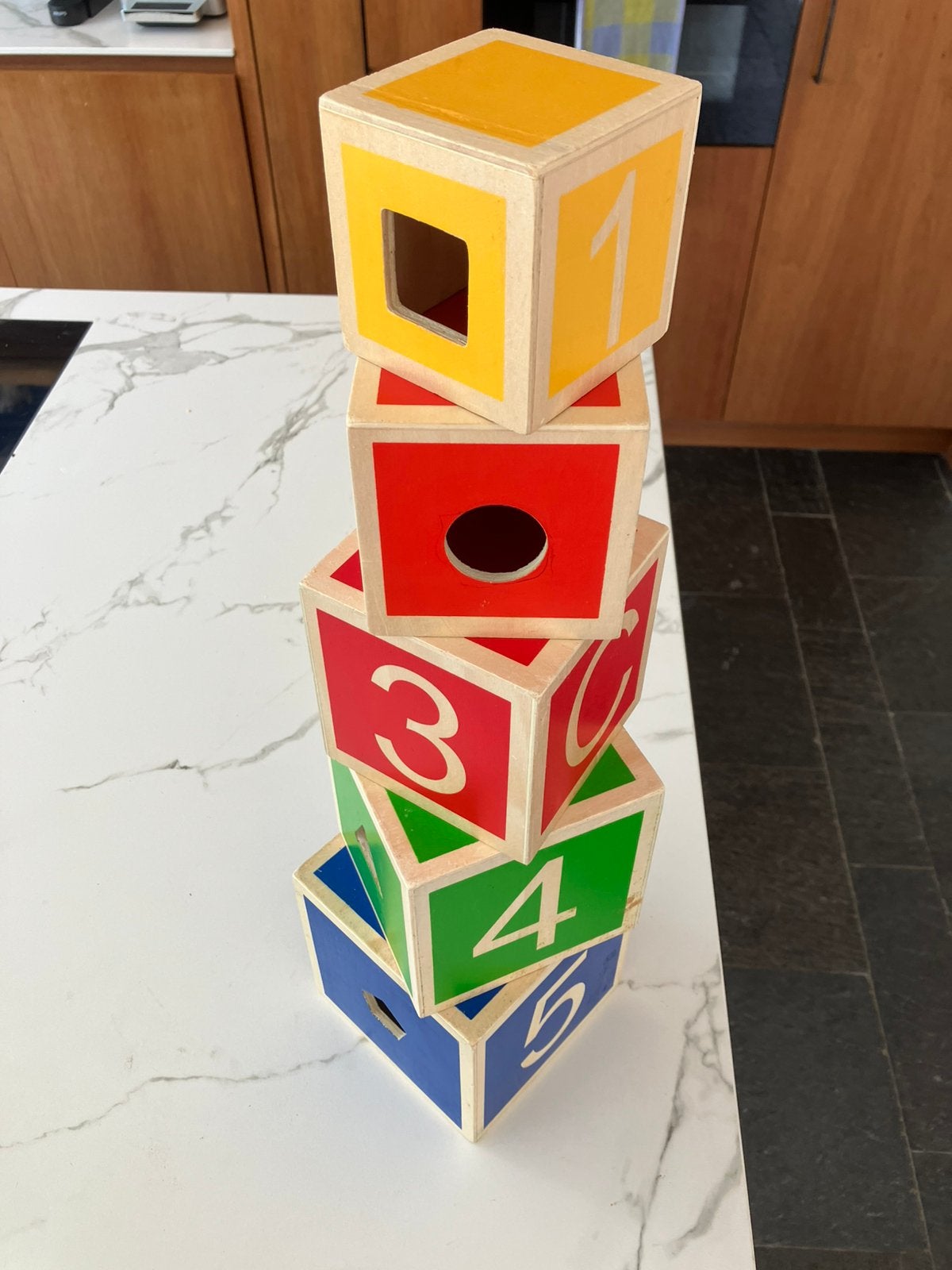 Houten stapeltoren, Ophalen of Verzenden, Zo goed als nieuw, Overige typen