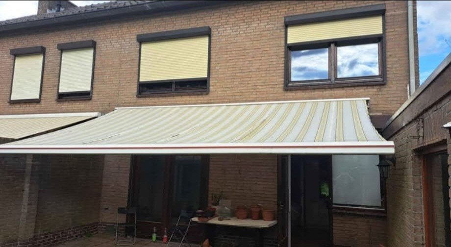 Elektrisch zonnescherm, Ophalen, Gebruikt, 450 cm of meer, Elektrisch