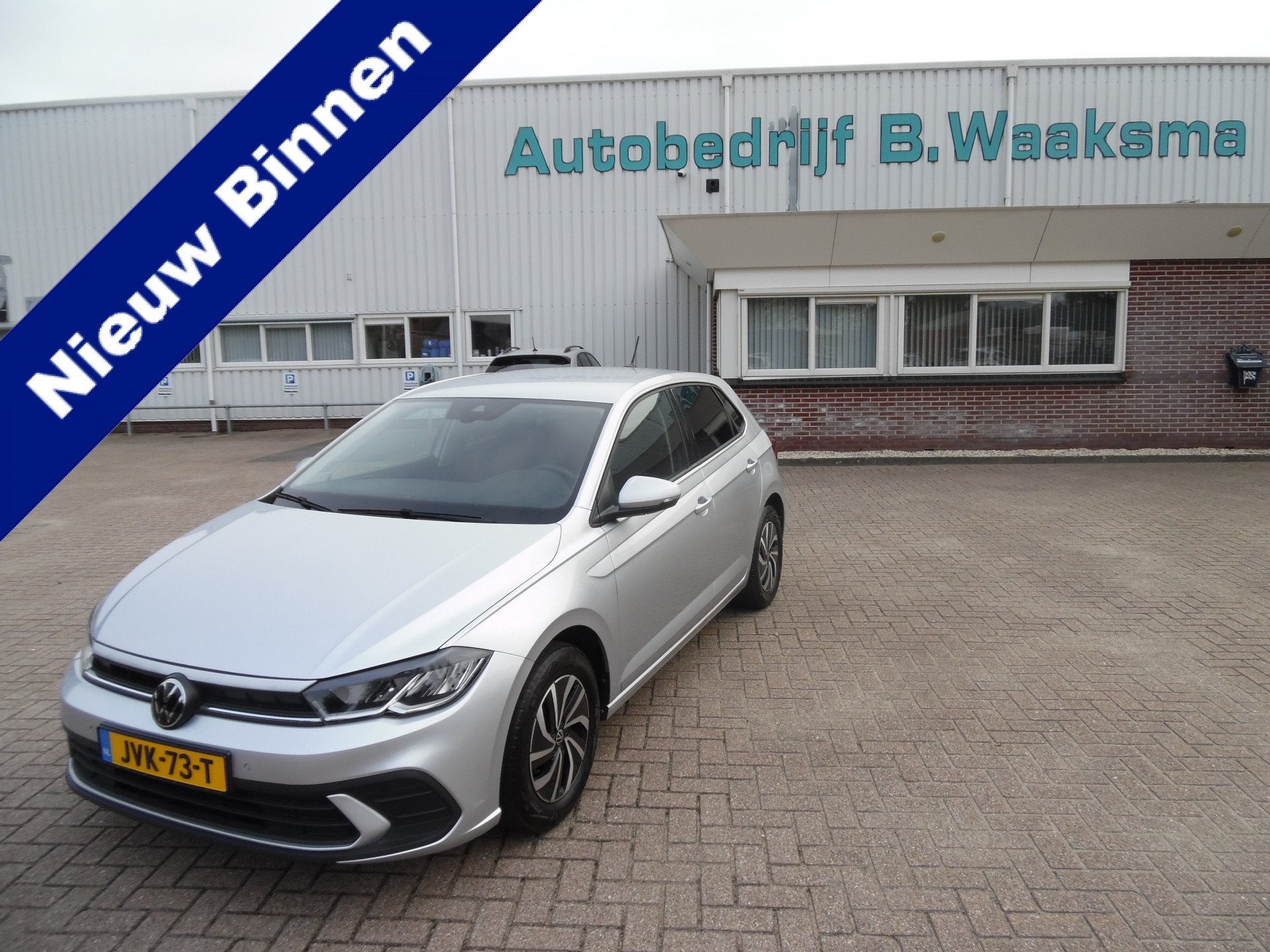 Volkswagen Polo 1.0 TSI Life (bj 2023, automaat), Auto's, Dealer onderhouden, Stof, Gebruikt, Bedrijf