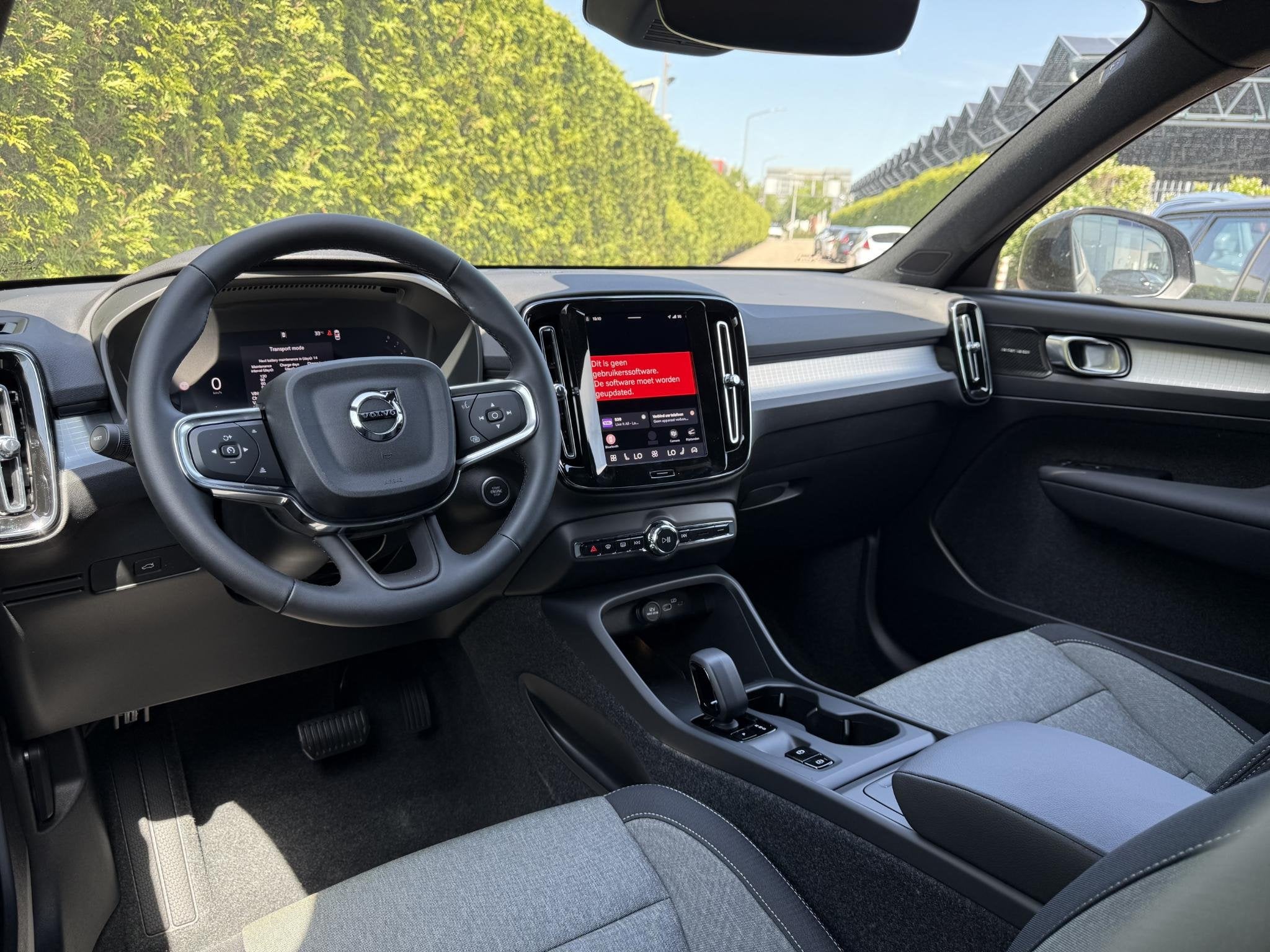 Volvo XC40 B4 Business Edition | Keyless | Bliss | Harman ka, 4 cilinders, Zwart, Bedrijf, SUV of Terreinwagen