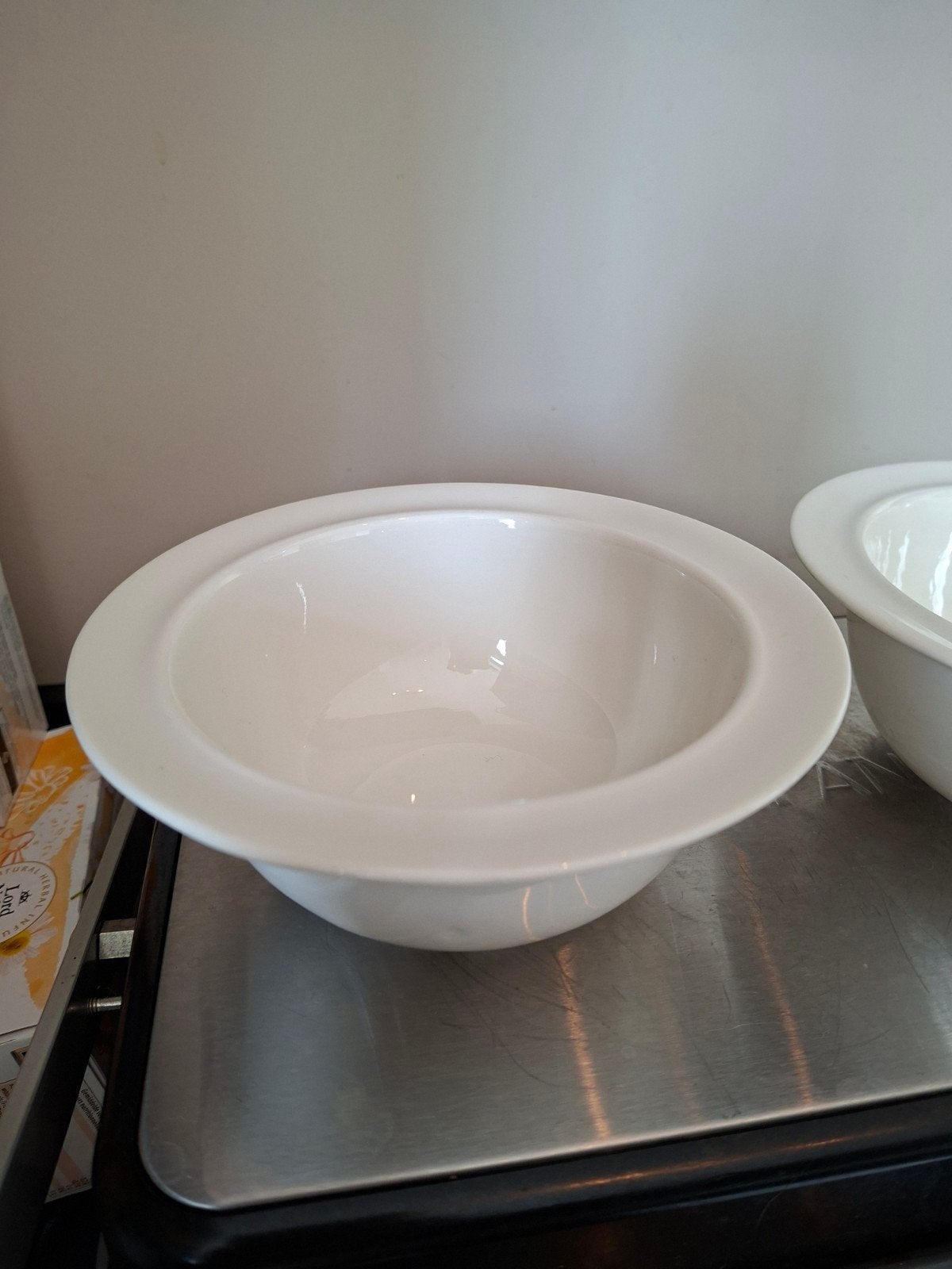 Alessi La Bella Tavola porseleinen kommen (2 stuks), Overige merken, Ophalen of Verzenden, Zo goed als nieuw, Kom(men)