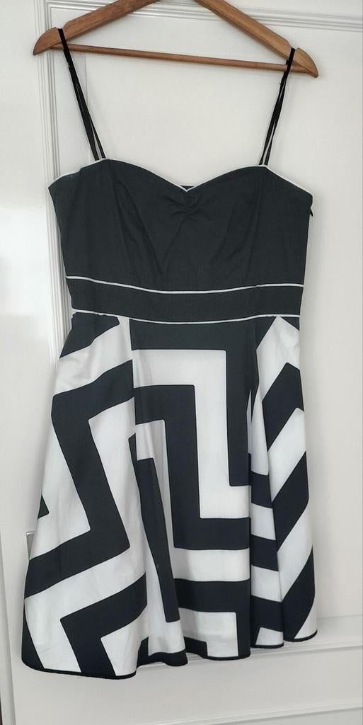 Leuke zomerjurk (excl. Jasje), Kleding | Dames, Tops, Zwart, Maat 42/44 (L), Ophalen of Verzenden, Zo goed als nieuw