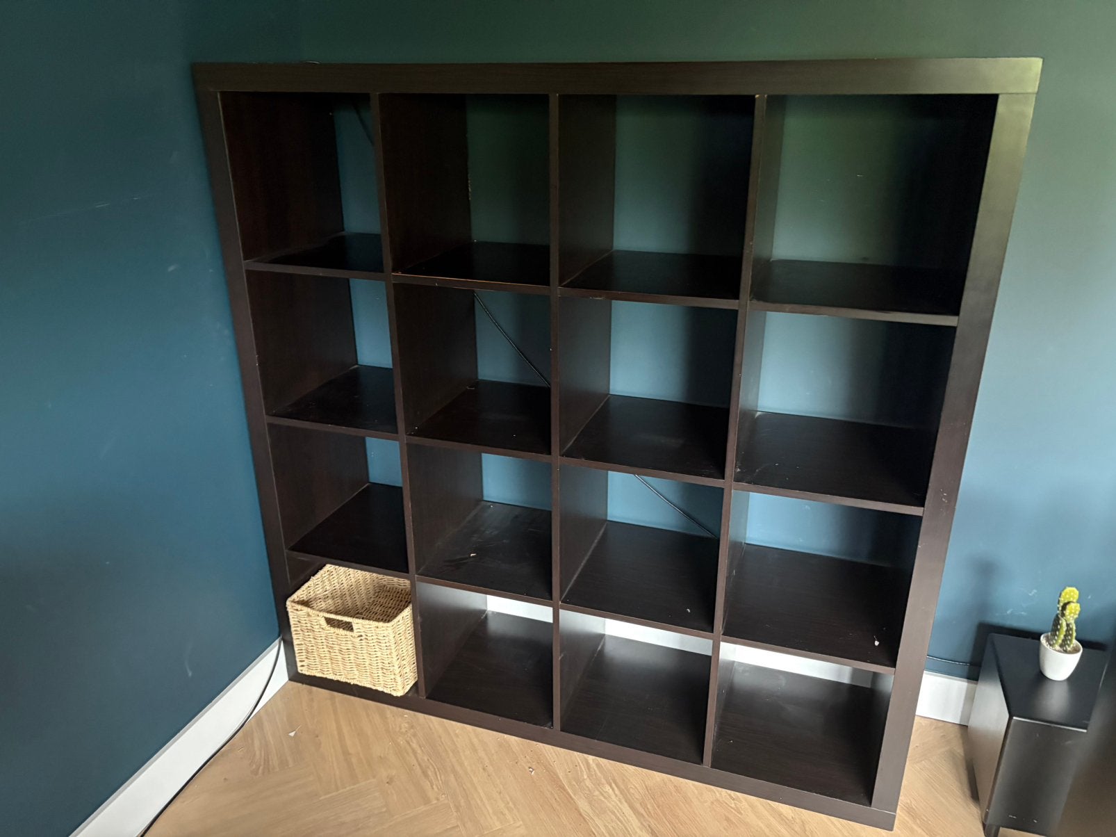IKEA Kallax Vakkenkast (4x4) – Bruinzwart – Ideale Opberger!, Huis en Inrichting, Kasten | Boekenkasten, Gebruikt, 100 tot 150 cm