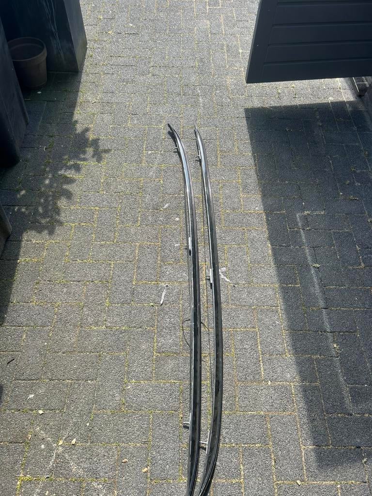 BMW F31 dakrails, Ophalen