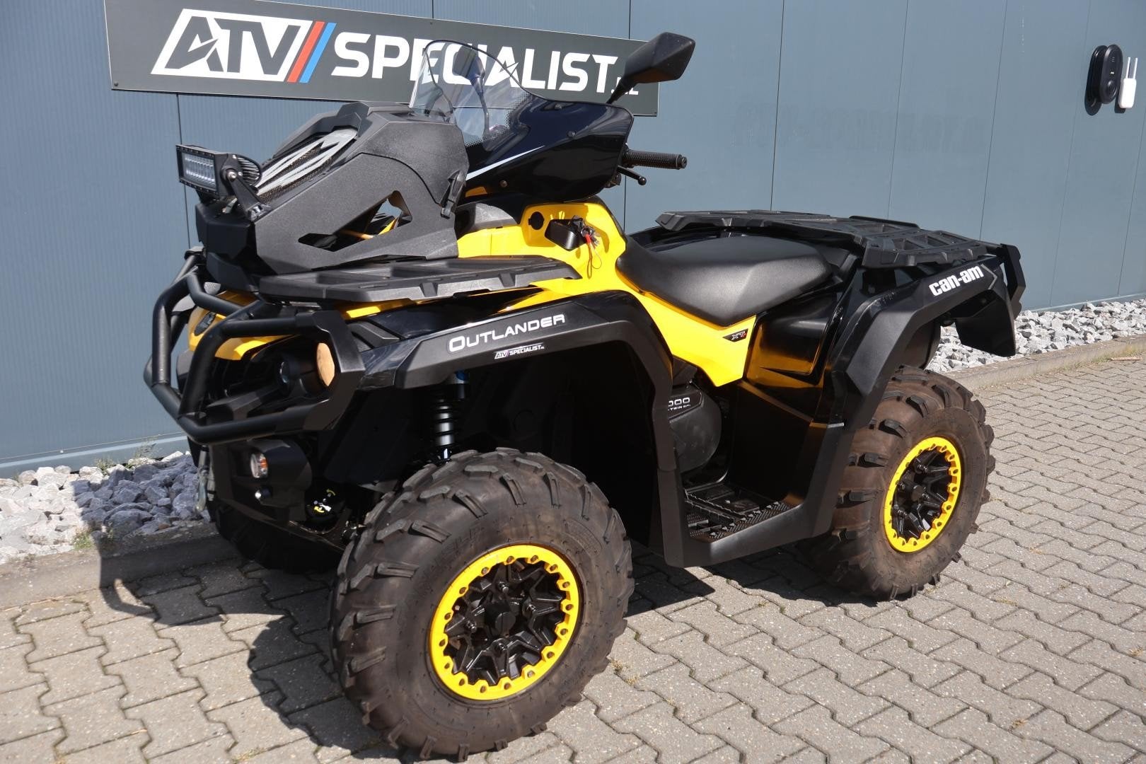 CAN-AM Outlander XTP 1000 Quad met L7E Auto Kenteken. geheel, Motoren, BRP Can am, Infobrpbenelux@brp.com, Uchy 4-6
1006  Lausanne