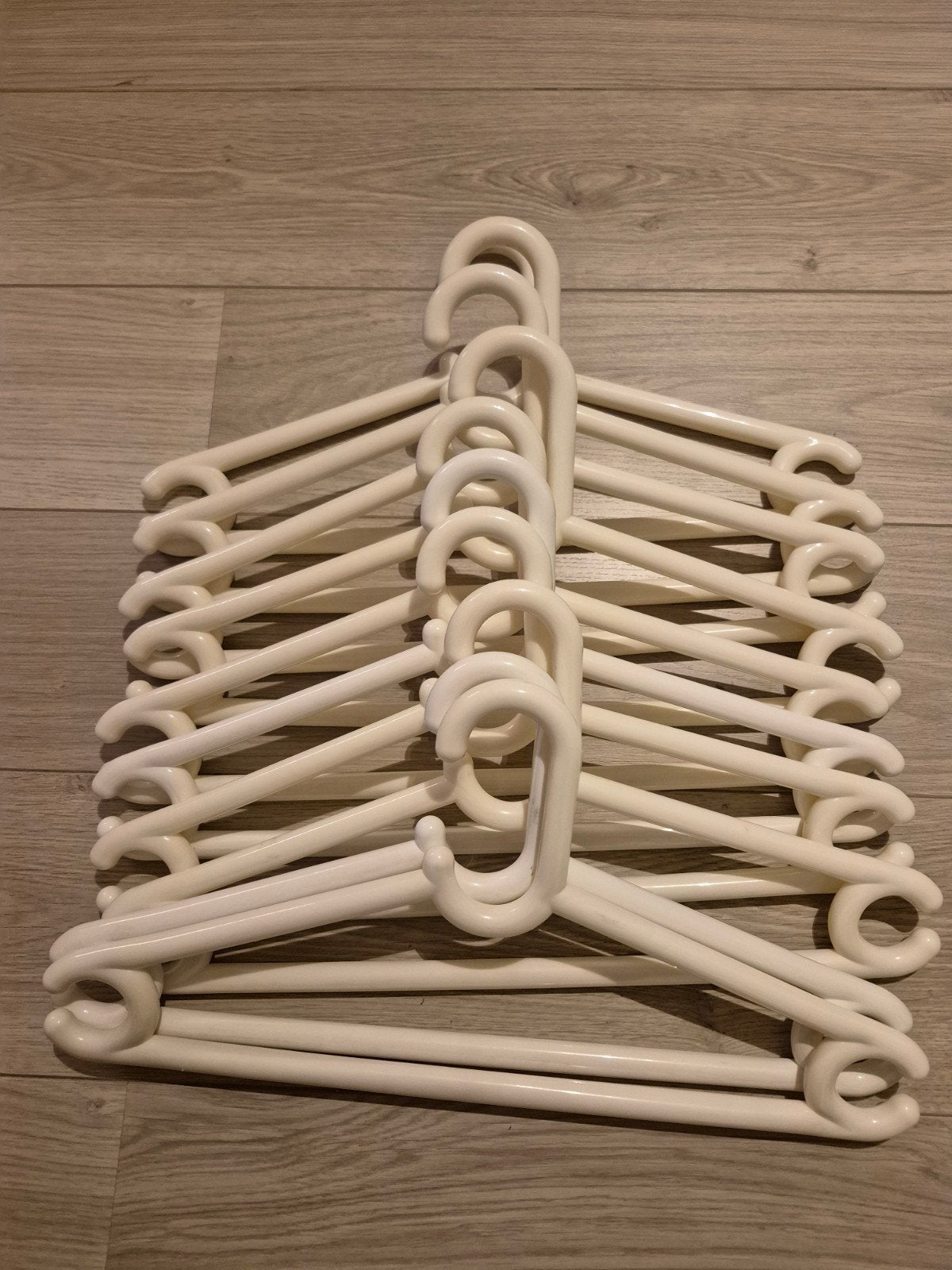 Witte kledinghangers - Set van 10 stuks, Ophalen, Gebruikt, Kunststof, Kinderen en Volwassenen