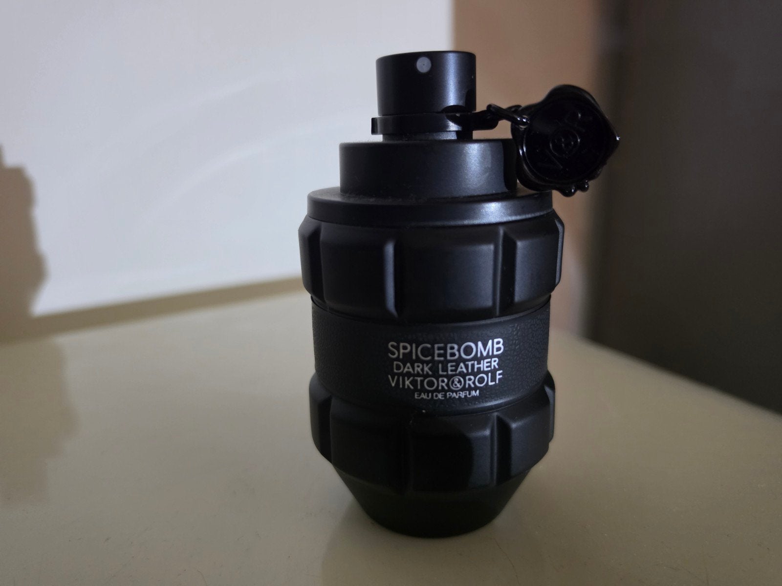 100 ml spicebomb dark leather eau de parfum viktor en rolf, Sieraden, Tassen en Uiterlijk, Ophalen of Verzenden, Nieuw