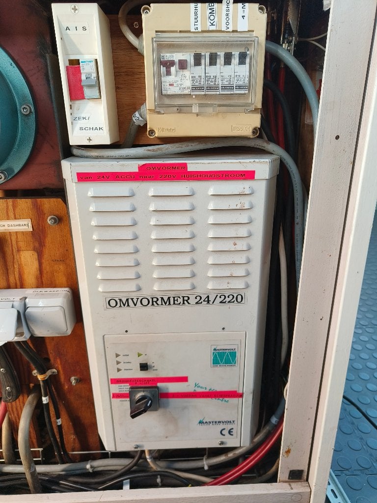 Mastervolt 24V  3000W omvormer, Gebruikt