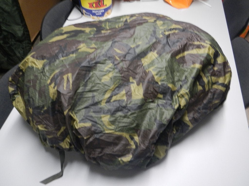 Backpack hoes camouflage regenhoes ex defensie (universeel), Verzamelen, Militaria | Algemeen, Ophalen of Verzenden, Landmacht