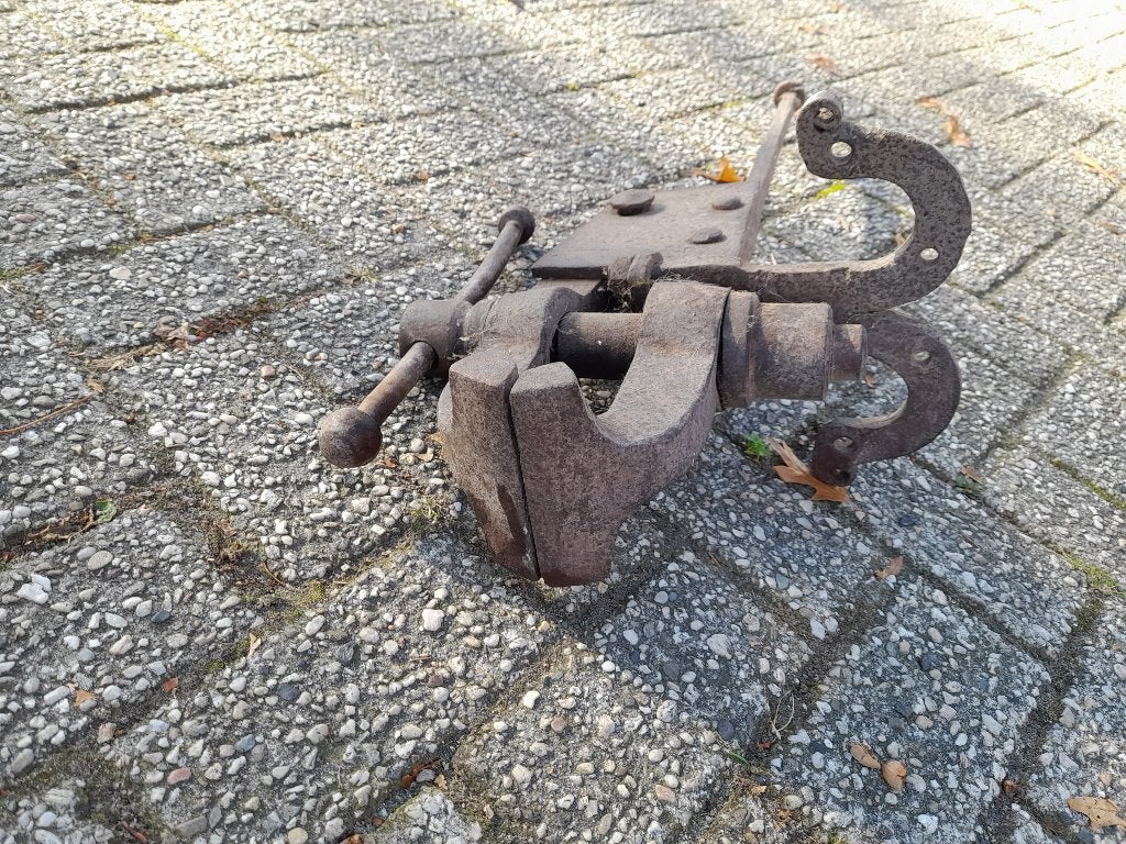 antieke bankschroef, Antiek en Kunst, Ophalen