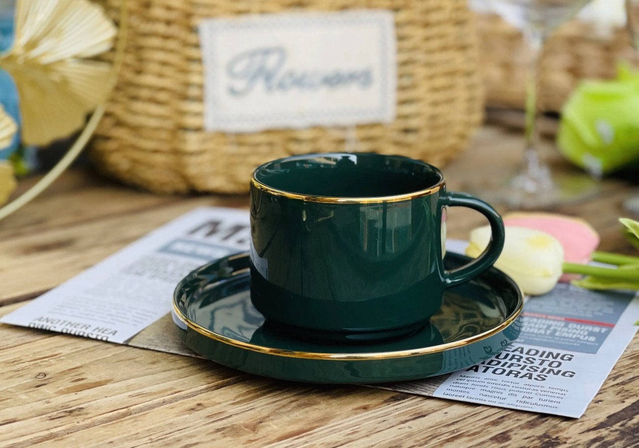 Delux groen Goud Koffie en Thee set 12 delig, Nieuw, Ophalen of Verzenden, Overige stijlen, Kop(pen) en/of Schotel(s)