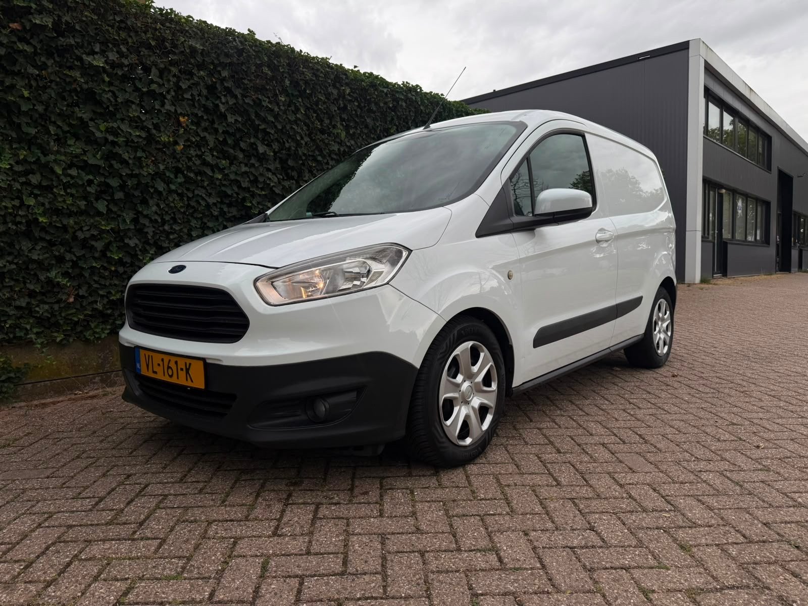 Ford Transit Courier 1.5 Tdci 55KW 2015, Voorwielaandrijving, Euro 5, Stof, 74 pk