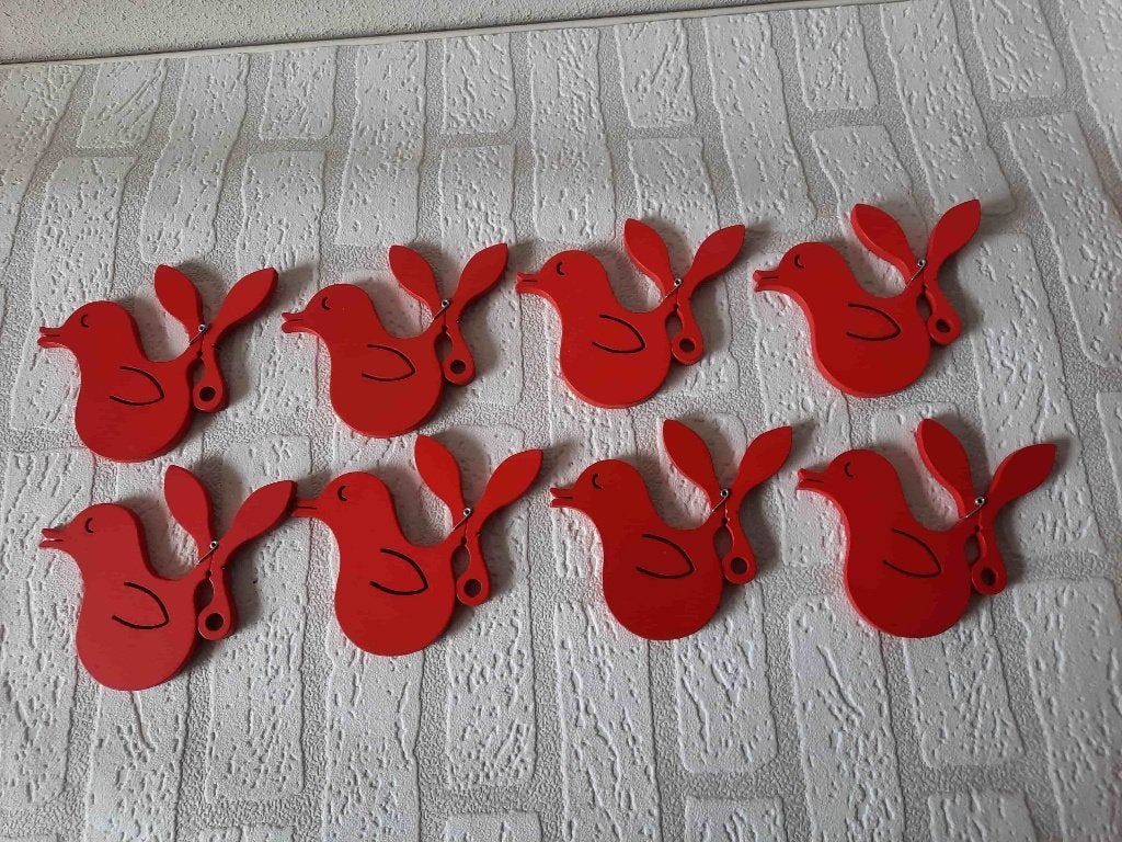 8 knijpers van hout voor speurtocht 12x10x0.5cm, Ophalen of Verzenden, Gebruikt
