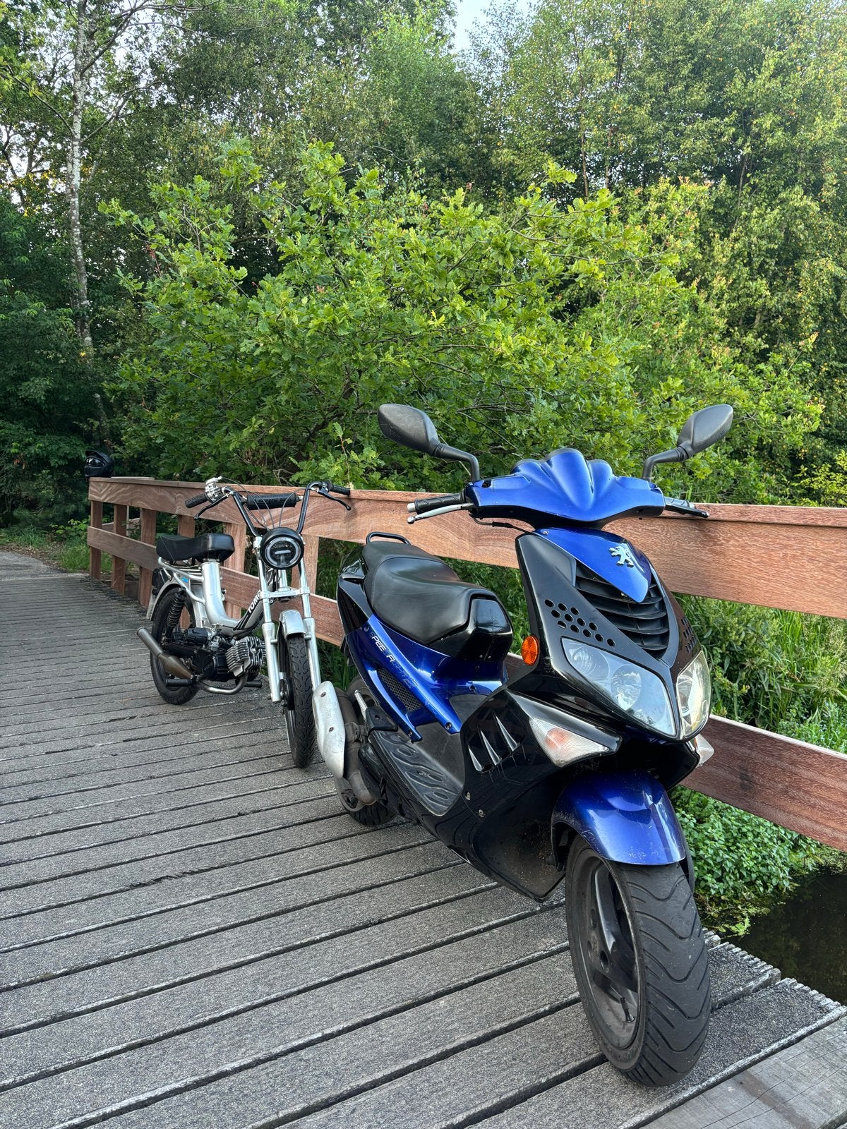 Peugeot Speedfight 2, Fietsen en Brommers, Scooters | Peugeot, Gebruikt, Maximaal 45 km/u, Ophalen of Verzenden, Benzine
