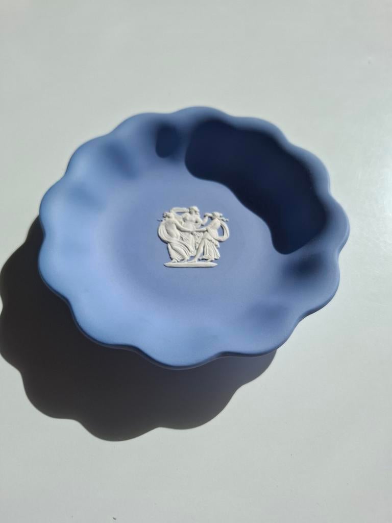 Wedgwood Blauw Jaspersware Schoteltje met Klassieke Scène, Ophalen of Verzenden