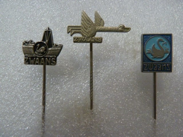Set van 3 Zwaans speldjes/pins, Verzamelen, Ophalen of Verzenden, Gebruikt, Dier of Natuur, Speldje of Pin