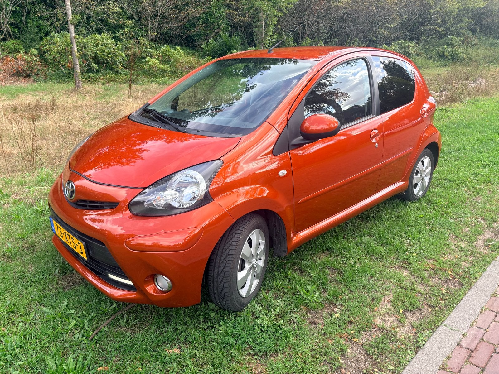Toyota Aygo 1.0 12V Vvt-i 5DRS 2012, Auto's, Voorwielaandrijving, Overige kleuren, 4 stoelen, Origineel Nederlands
