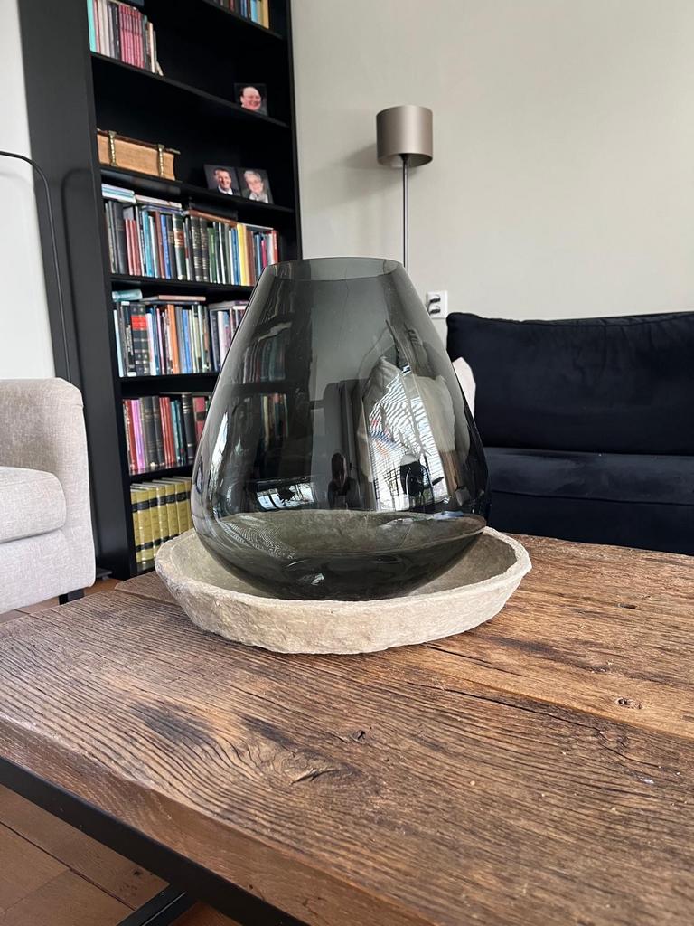 Vaas Tasman, Huis en Inrichting, Woonaccessoires | Vazen, Ophalen, Zwart, Minder dan 50 cm, Glas