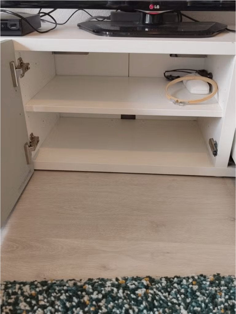 IKEA TV Stand, Huis en Inrichting, Ophalen, Gebruikt, 25 tot 50 cm, Minder dan 100 cm
