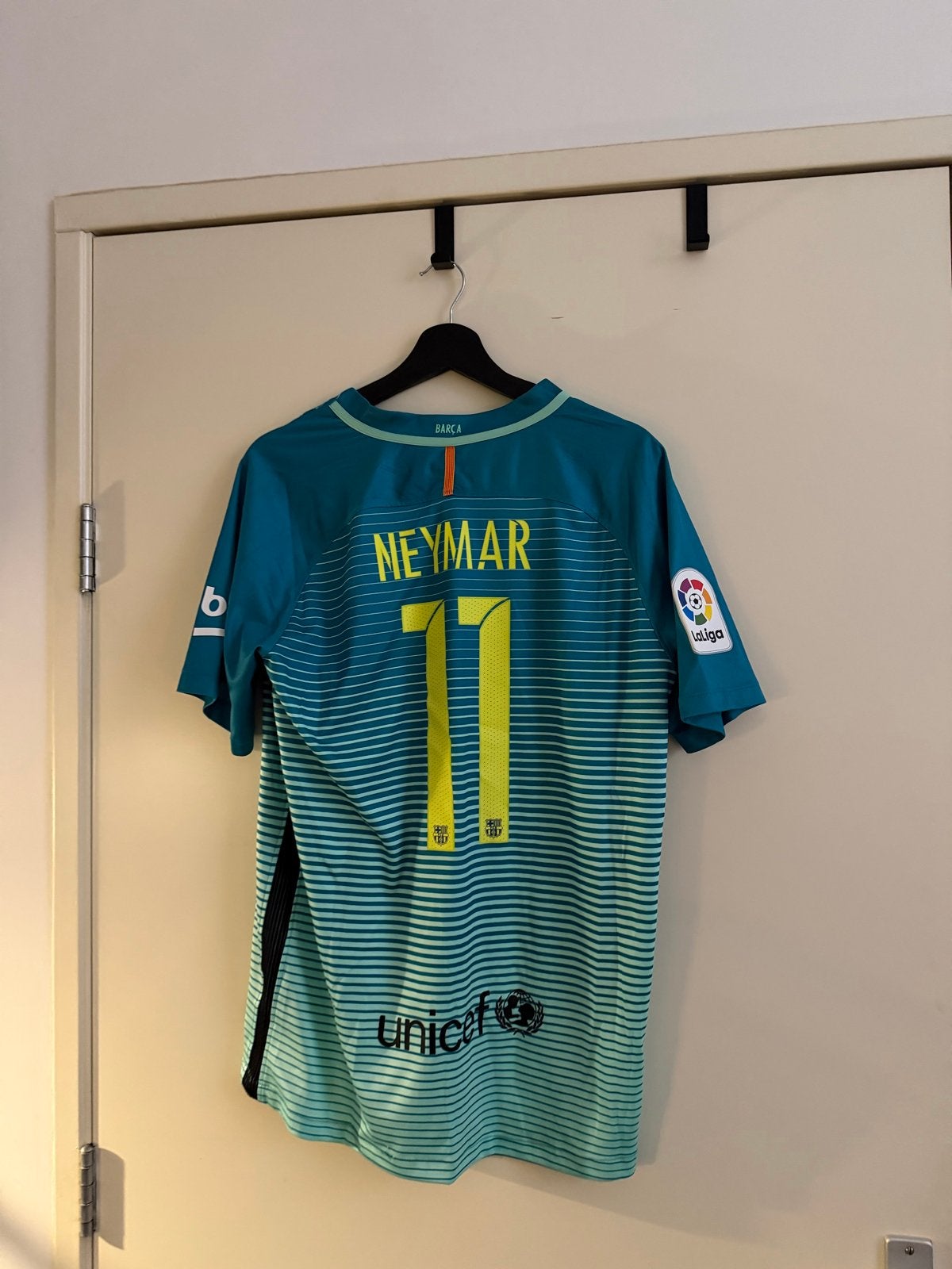 Nike FC Barcelona Neymar #11 Uitshirt 2015/16 Maat L, Kleding | Heren, Sportkleding, Maat 52/54 (L), Meerkleurig, Ophalen of Verzenden