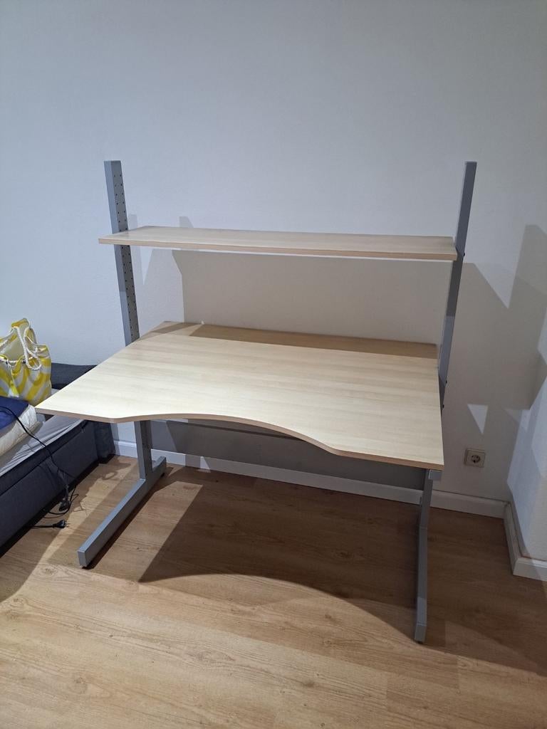 Gratis Bureau, Ophalen, In hoogte verstelbaar, Gebruikt
